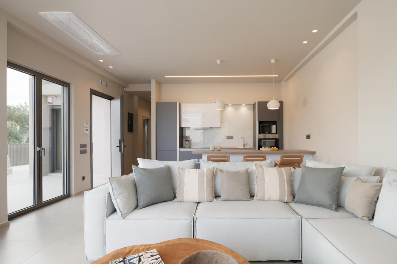 Athina Luxury Villa, With Pool & Walk To The Beach, By Thinkvilla Chania  Buitenkant foto