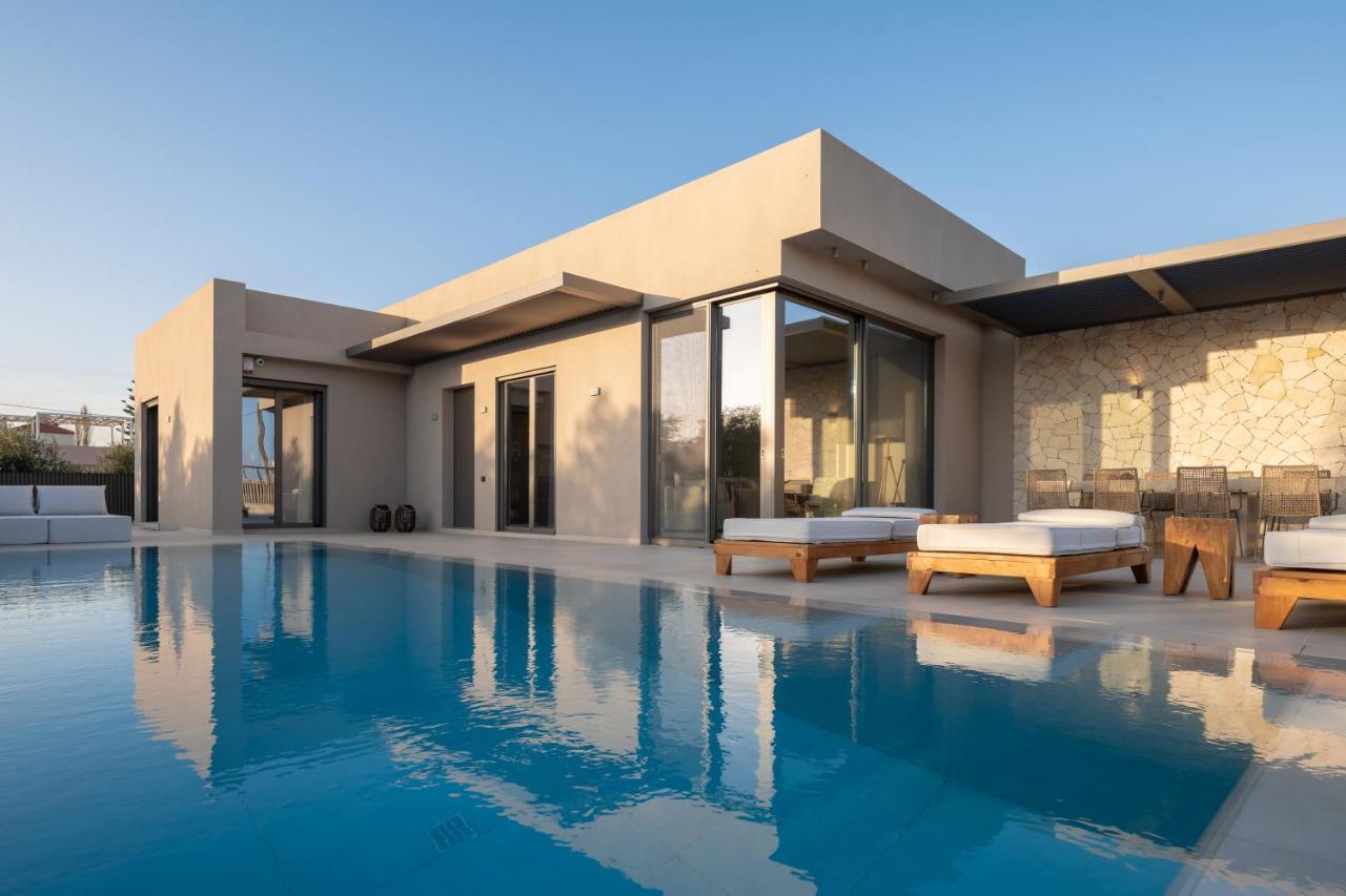 Athina Luxury Villa, With Pool & Walk To The Beach, By Thinkvilla Chania  Buitenkant foto