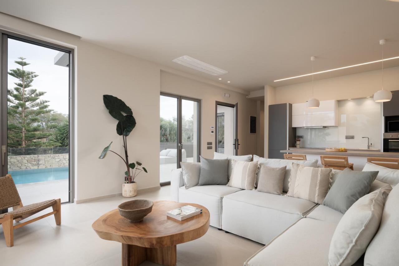 Athina Luxury Villa, With Pool & Walk To The Beach, By Thinkvilla Chania  Buitenkant foto