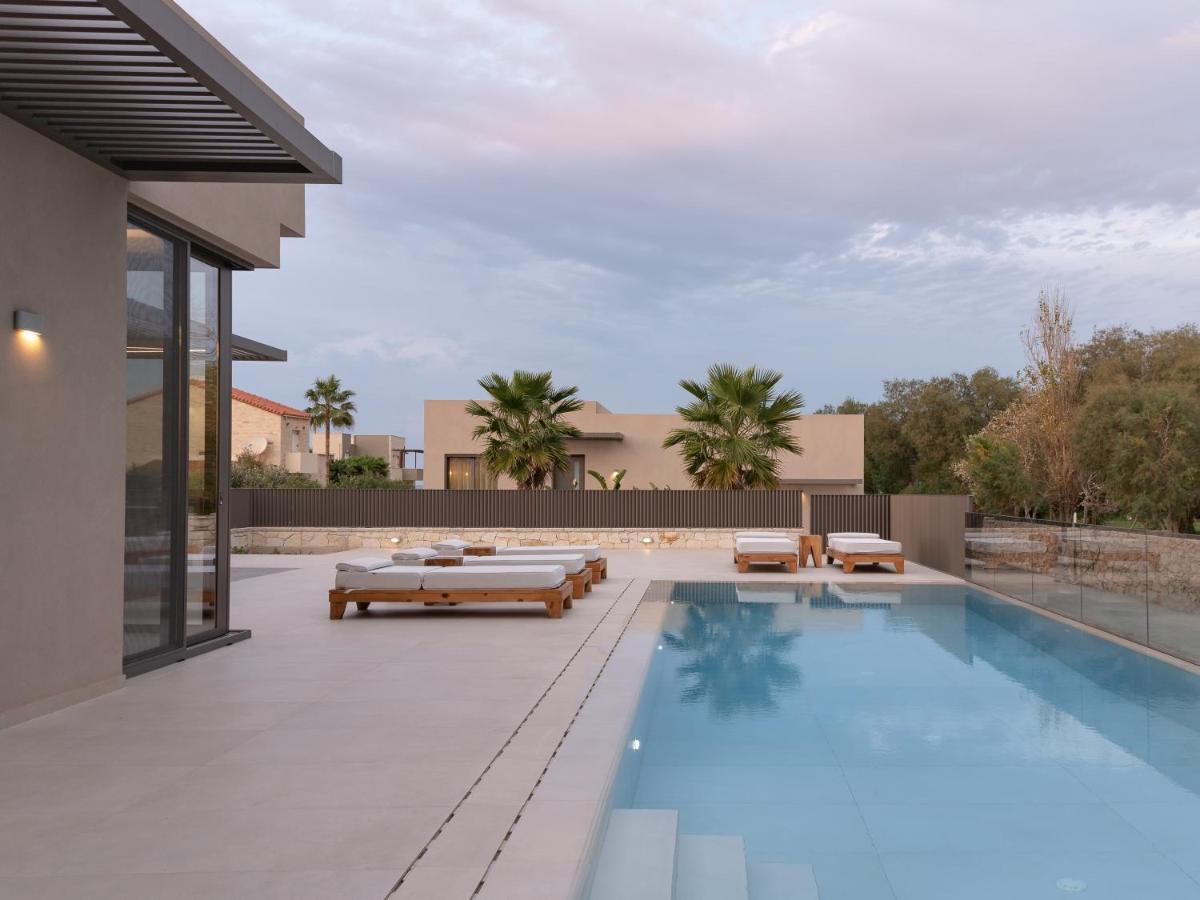 Athina Luxury Villa, With Pool & Walk To The Beach, By Thinkvilla Chania  Buitenkant foto