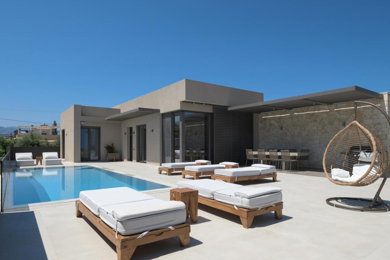 Athina Luxury Villa, With Pool & Walk To The Beach, By Thinkvilla Chania  Buitenkant foto